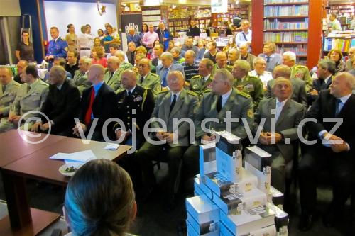 Prezentace knihy Elita armády. Československá vojenská generalita 1918-1992 - 27.&nbsp;listopadu 2012 v&nbsp;Bratislavě